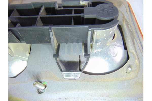  PILOTO TRASERO DERECHO INTERIOR LAND ROVER RANGE ROVER (LP) HSE (165kW) 1995 202841 LAND ROVER - 5