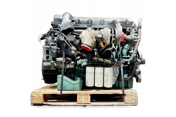 21070335 VOLVO Engine