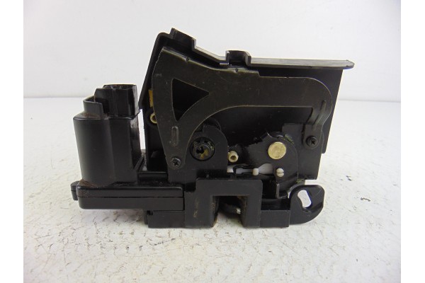 5 PIN CERRADURA PUERTA DELANTERA IZQUIERDA SSANGYONG RODIUS Xdi Limited AWD 2006 5 PIN 203639 SSANGYONG - 1