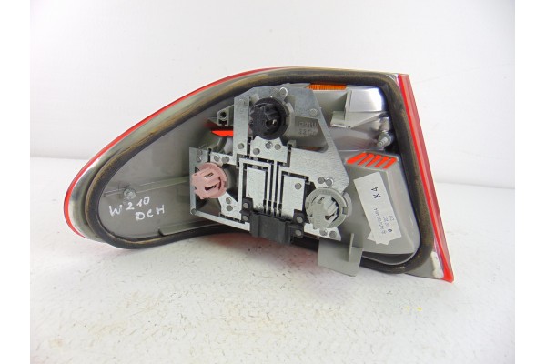 A2108204464 PILOTO TRASERO DERECHO MERCEDES-BENZ CLASE E (BM 210) BERLINA