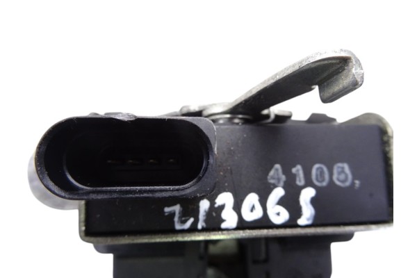 5P5827505  CERRADURA MALETERO / PORTON SEAT TOLEDO (5P2) Sport-up 2006 5P5827505 213065 SEAT - 3