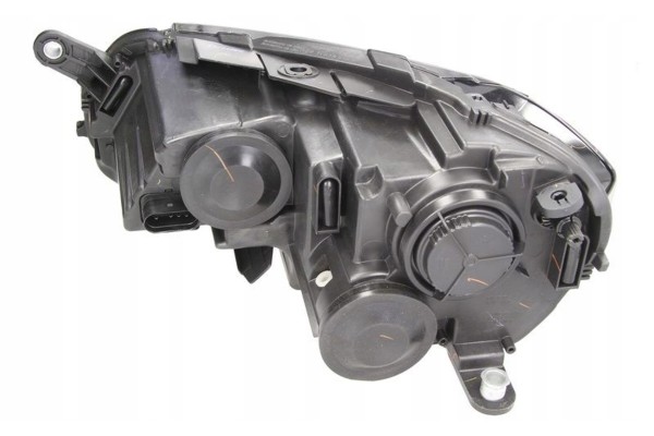 FRONT RIGHT HEADLAMP PASSAT B7 Quality of parts according to GVO P replacement with original quality