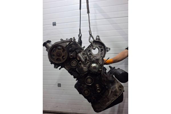 Toyota RAV 4 XA20 2005 motor post without accessories 2 0 d4d 1cd Car type 4x4 SUV