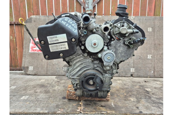 JEEP GRAND CHEROKE IV 3 0 CRD ENGINE V44D 157 THOUSAND KM PUMP 0445010637 12R