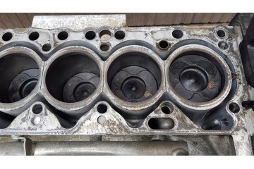 COMPLETE ENGINE BOTTOM VOLVO 2 0D D3 D4 D5 POZNAN Catalog number of the part POSIADAM WSZYSTKIE MODELE