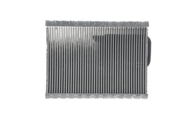 Evaporator air conditioning MAHLE AE 127 000P Car type buses cargo vans