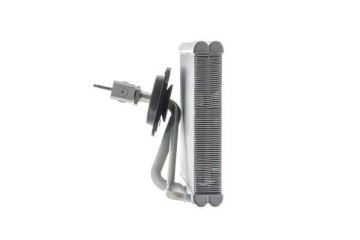 Evaporador Mahle AE 127 000P para instalación de aire acondicionado