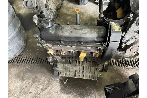 AUDI A3 8L BORA GOLF IV 97 06 ENGINE AKL 1 6 8V BARE POST Part manufacturer no brand