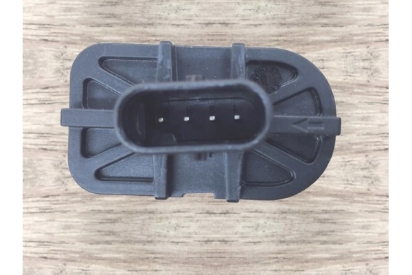 Flowmeter Sensor For Mercedes W166 ML W164 W204 W207 W212 W221 4 PIN Part manufacturer AUCAR