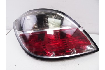 13222324 PILOTO TRASERO IZQUIERDO OPEL ASTRA H BERLINA Cosmo 2007 13222324 210118 OPEL - 1