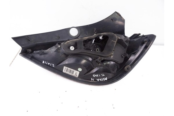 13222324 PILOTO TRASERO IZQUIERDO OPEL ASTRA H BERLINA Cosmo 2007 13222324 210118 OPEL - 3