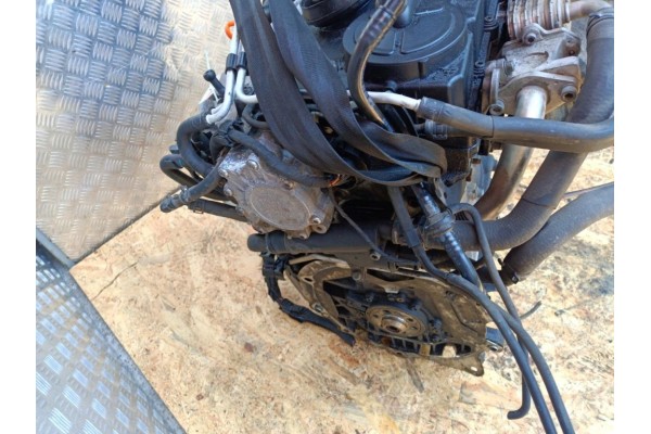 Motor Diésel AUDI A3 8P 2.0 TDI AZV