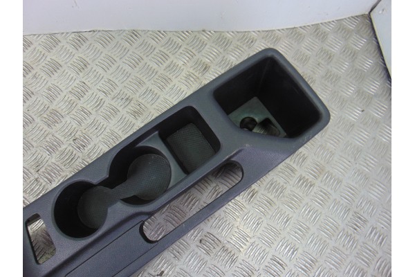 84610-C8050 CONSOLA CENTRAL HYUNDAI I20 (GB)