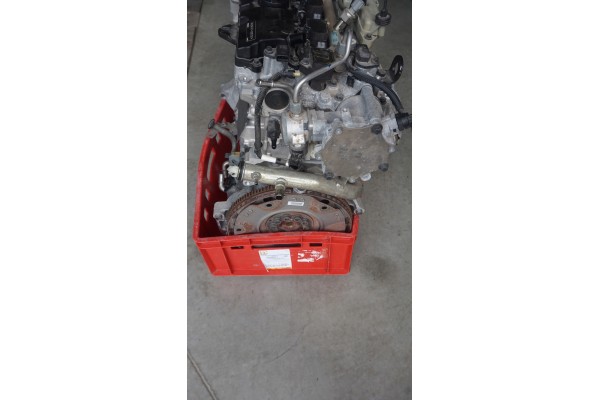 ENGINE VOLVO XC40 B4204T47 190KM Engine type petrol