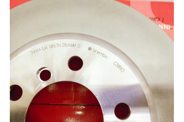 BREMBO BRAKE DISC FRONT 34106797606 09 C399 13 BMW 3 Installation side front