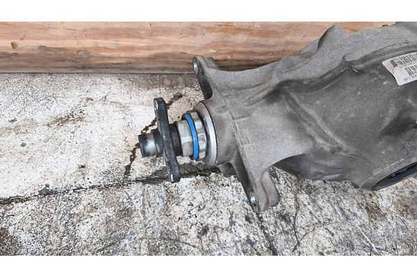 BMW 5 G30 G31 G38 8624221 Rear Differential Bridge 2 93 520d Catalog number of the part 8624221 PTP