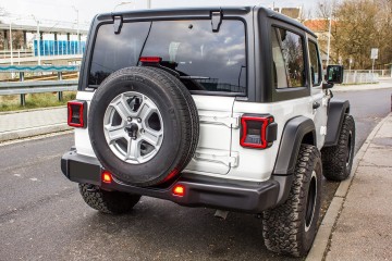 JEEP WRANGLER JL 2018 REAR BUMPER RUBICON STEEL WITHOUT PDC 82215342 Installation side rear