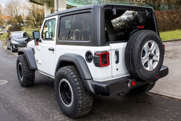 JEEP WRANGLER JL 2018 REAR BUMPER RUBICON STEEL WITHOUT PDC 82215342 Car type 4x4 SUV passenger cars