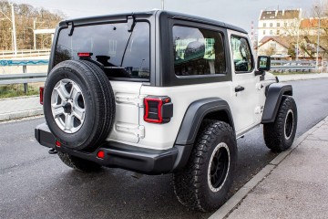 JEEP WRANGLER JL 2018 REAR BUMPER RUBICON STEEL WITHOUT PDC 82215342 Surface painted