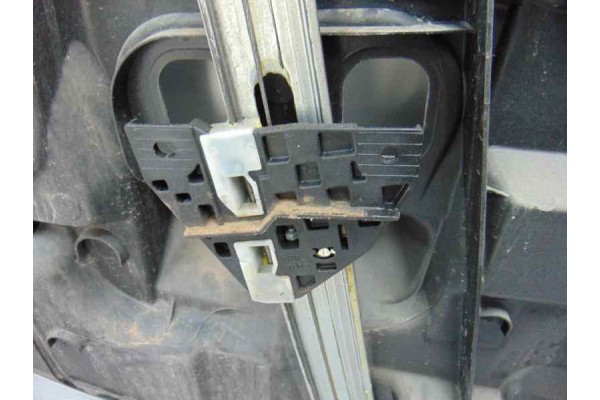 2 PIN ELEVALUNAS DELANTERO DERECHO MAZDA 6 BERLINA (GG) 2.0 CRTD 120 Active (5-ptas.) 2004 2 PIN 187621 MAZDA - 1