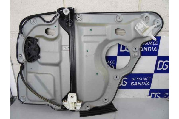 1K0959703E ELEVALUNAS TRASERO IZQUIERDO VOLKSWAGEN TOURAN (1T1) Highline 2006 1K0959703E 170437 VOLKSWAGEN - 1