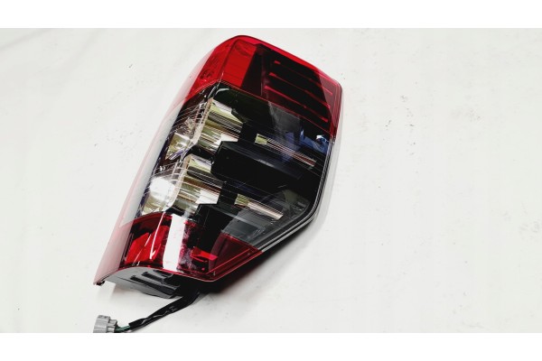 MITSUBISHI L200 2019 2022 NEW REAR RIGHT LAMP OEM BULBS Additional information bulbs included