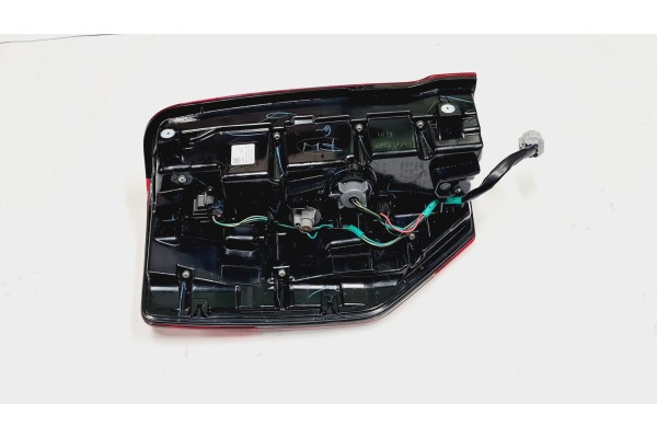MITSUBISHI L200 2019 2022 NEW REAR RIGHT LAMP OEM BULBS Catalog number of the original 8330B210