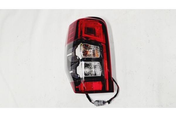 MITSUBISHI L200 2019 2022 LAMP LEFT REAR OEM Catalog number of the part 8330B211