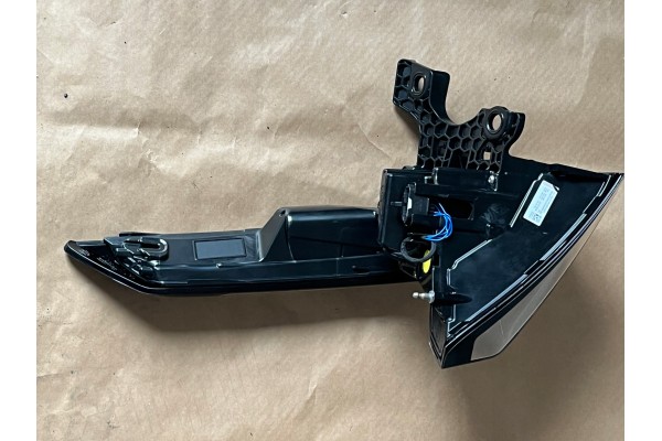 NISSAN QASHQAI III TEKNA J12 LIFT 2024 LAMP RIGHT REAR 26550HN20A Car type passenger cars