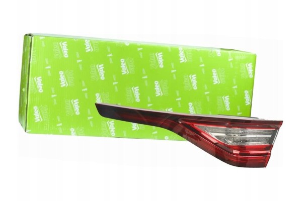 LAMP REAR RIGHT VALEO 047060