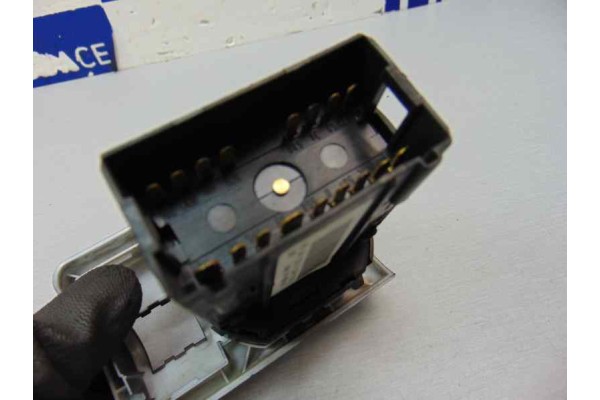 4B1941531B MANDO LUCES AUDI A6 AVANT (4B5) 2.5 TDI 4B1941531B 183724 AUDI - 2