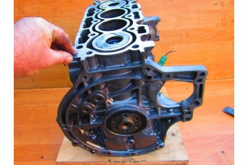 Motor 1.4 HDI Bloque 10FD18 con Pistón y Cigüeñal para CITROEN C2 C