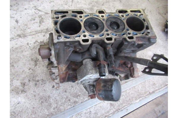 ENGINE BOTTOM ENGINE NISSAN NV 200 1 5 DCI 2008 R Catalog number of the part DO SILNIKA SILNIK NISSAN NV 200 1 5 DCI 2008 R