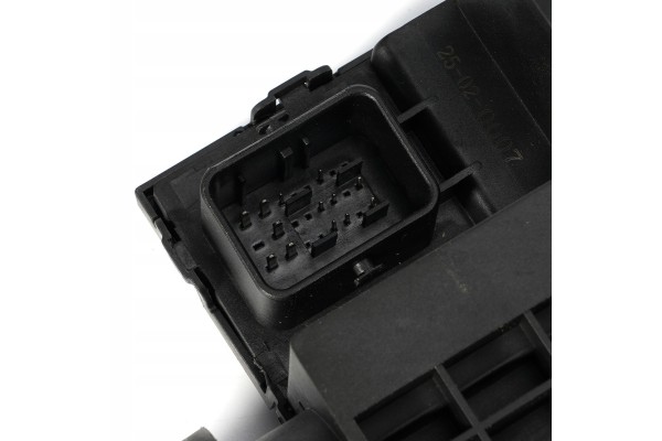 ELECTRONIC PARKING BRAKE MODULE FOR MERCEDES BENZ EQV V CLASS VITO W447 Catalog number of substitutes V30 77 0074