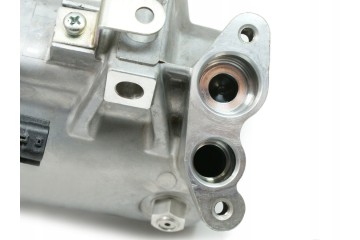 NISSAN RENAULT 8201025151 D 92600 A092BM AIR CONDITIONING COMPRESSOR Product weight with unit packaging 5 kg