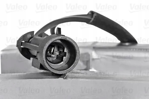 COMPRESSOR AIR CONDITIONING COMPRESSOR 813207 VALEO Packaging status original