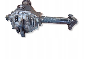 FRONT DIFFERENT BRIDGE KIA SORENTO I 2 5 CDTI 4WD 532103E550 3 333 Car type 4x4 SUV