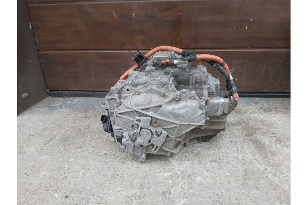 Toyota Auris II 1 8 hybrid gearbox Catalog number of the part AURIS II SKRZYNIA 1 8 HYBRYDA