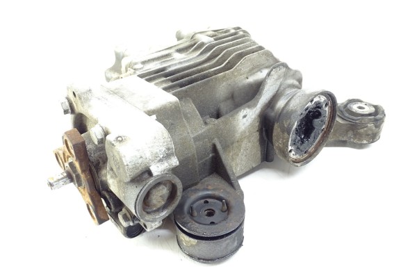 AUDI A3 S3 8P 0AV525554D REAR BRIDGE