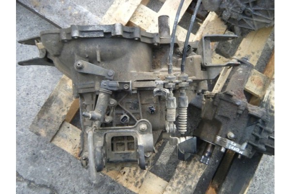 HYUNDAI SANTA FE I 2 0 CRDI 4WD 4X4 MANUAL GEARBOX REDUCER Part manufacturer Hyundai OE