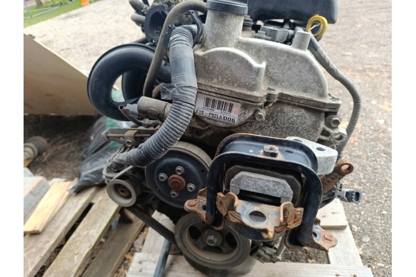 ENGINE 1SZ FE E1S P92LA 1 0 PETROL GEARBOX TOYOTA YARIS SET ORIGINAL Engine type petrol