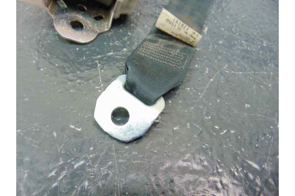3 FILA CINTURON SEGURIDAD TRASERO DERECHO TOYOTA COROLLA VERSO (R1)