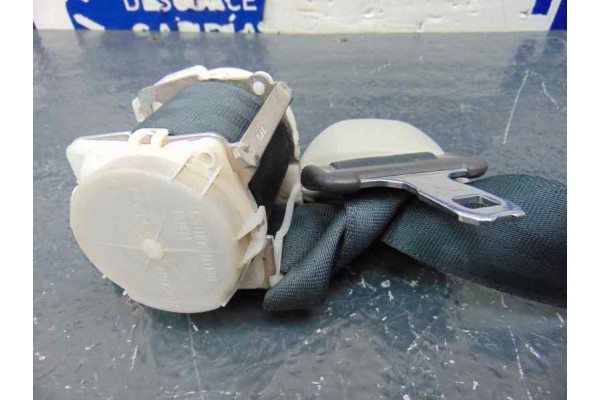 3 FILA CINTURON SEGURIDAD TRASERO DERECHO TOYOTA COROLLA VERSO (R1)