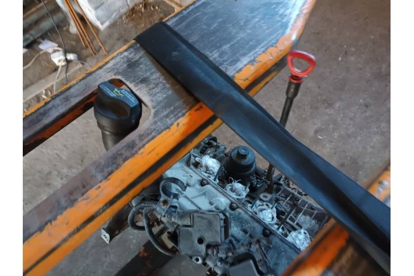 ENGINE BARE POST MERCEDES W245 1 7 B 266940 Catalog number of the part 266940