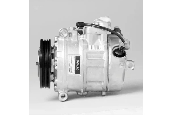 COMPRESSOR AIR CONDITIONING COMPRESSOR DCP05084 DENSO