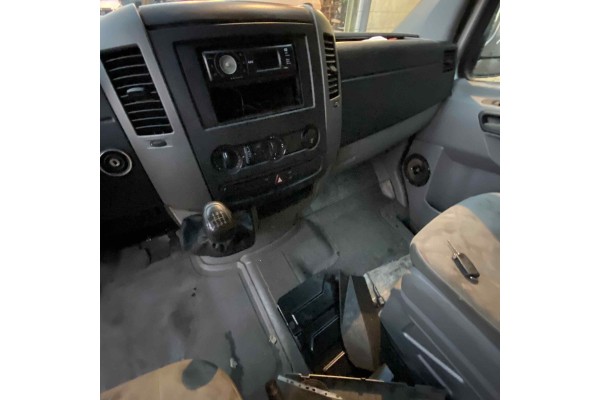 VOLKSWAGEN CRAFTER FURGÓN (2E) Caja cerrada 35, batalla larga con techo super alto