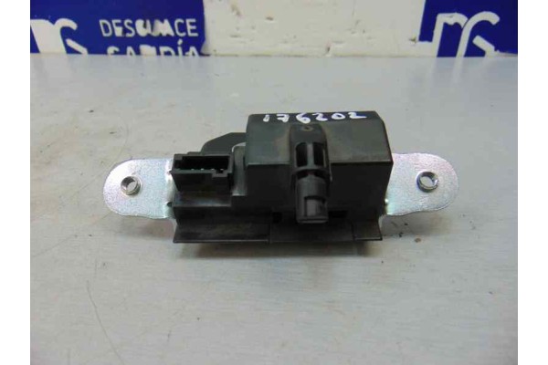 39021416  CERRADURA MALETERO / PORTON OPEL ASTRA K BERLINA 5P Dynamic 2018 39021416 176202 OPEL - 5