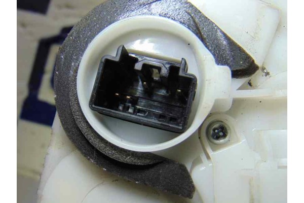 4 PIN CERRADURA PUERTA TRASERA IZQUIERDA MAZDA 3 BERLINA (BL) Active 2012 4 PIN 182749 MAZDA - 2