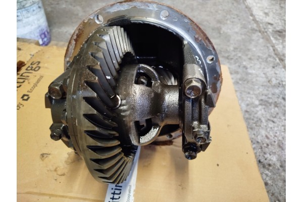 SUZUKI GRAND VITARA i XL7 2 0TD bridge rear 3 909 HEAD ATTACK PLATE Catalog number of the part SUZUKI GRAND VITARA i XL7 2 0 TD 