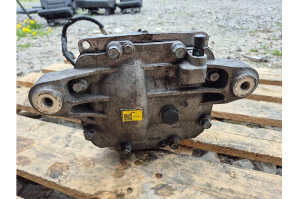 Rear differential Bridge KIA Sorento III 2 2 CRDI AUTOMAT WMCM0017948 Car type 4x4 SUV